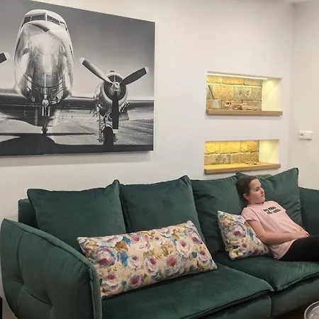 Apartment Apartman692 *