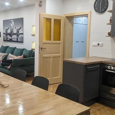 Apartman692 Apartment